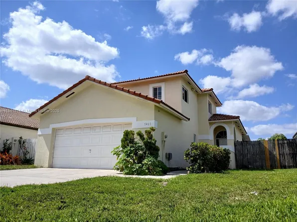 7467 NW 169th Ln, Hialeah, FL 33015