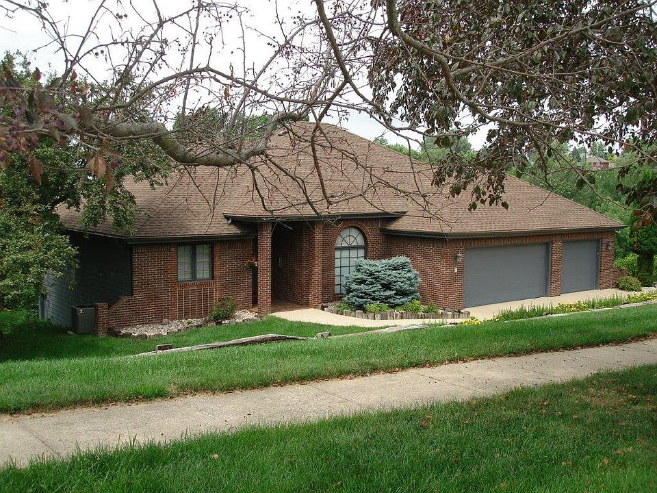 1st image of 8 Deer Haven Dr