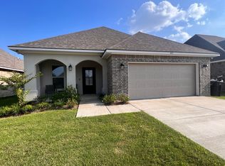 443 Mangrove Ln, Bossier City, LA 71111
