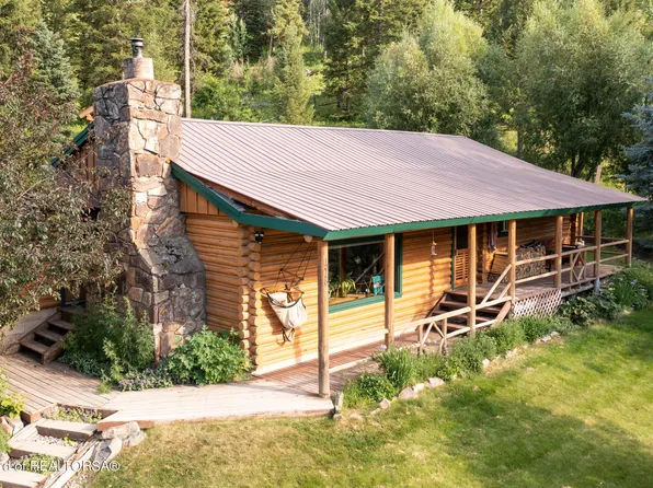 12150 S Palmer Creek Dr, Jackson, WY 83001