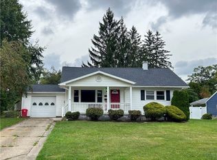 3336 Estates Cir, Youngstown, OH