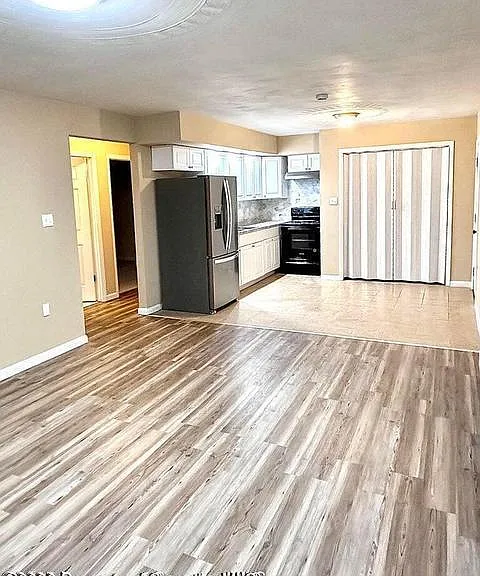 1213 Lori Ln — Photo 4