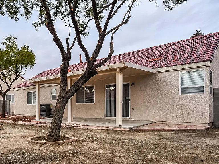 2407 Tropical Sands Ave — Photo 14