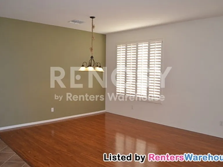1744 W Frye Rd — Photo 7
