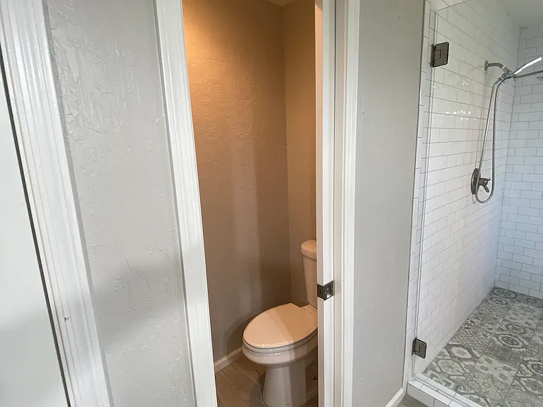 2081 E Alameda Dr — Photo 27