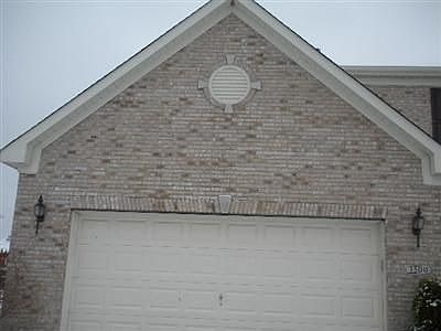 5th image of 3500 Queen Victoria Ct