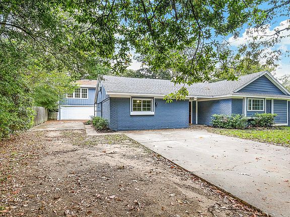 3rd image of 24414 Cottonwood Cove Ln