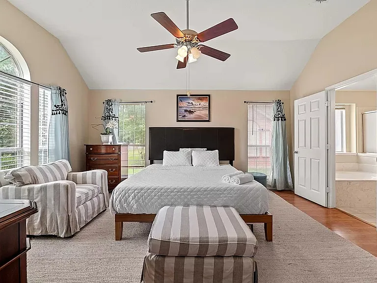 10309 Belfort Dr — Photo 12