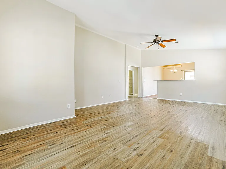 1453 E Kelsi Ave — Photo 5