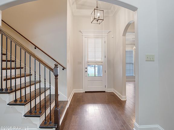 3rd image of 111 Cypress View Dr