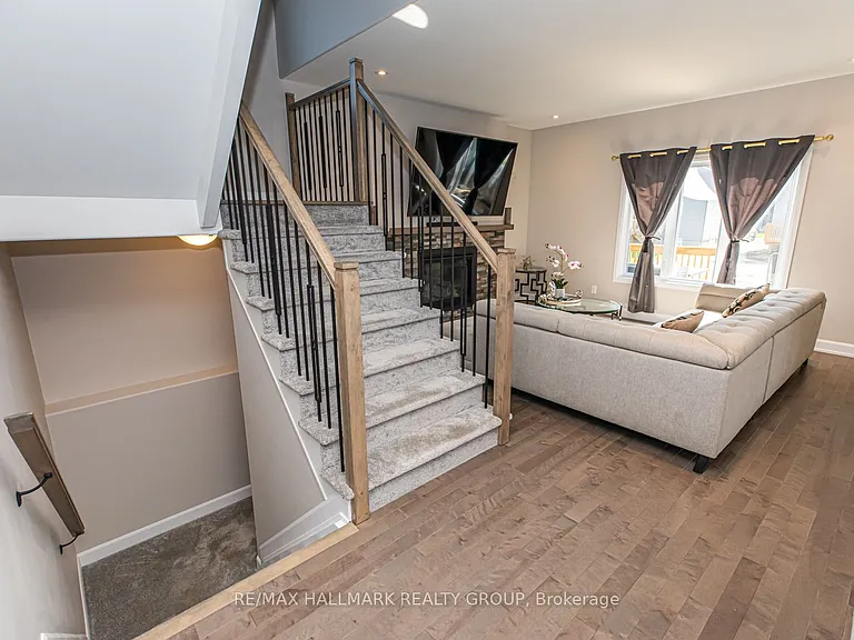 61 Duncanville St — Photo 38