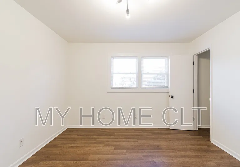 929 Cantwell St #2 — Photo 14