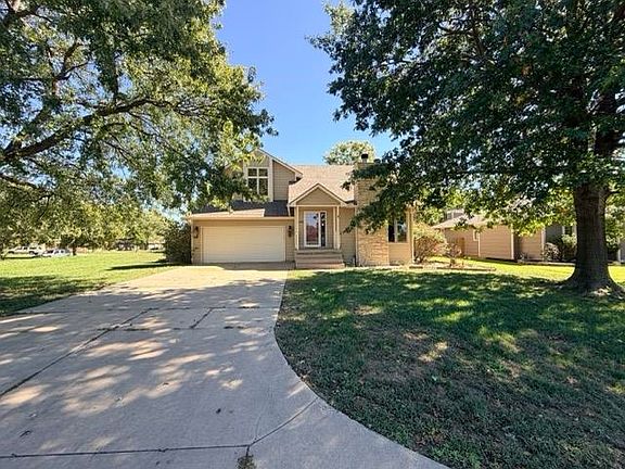 2nd image of 444 Greenvalley Dr