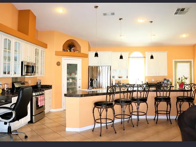 7518 Redwood Ave — Photo 16