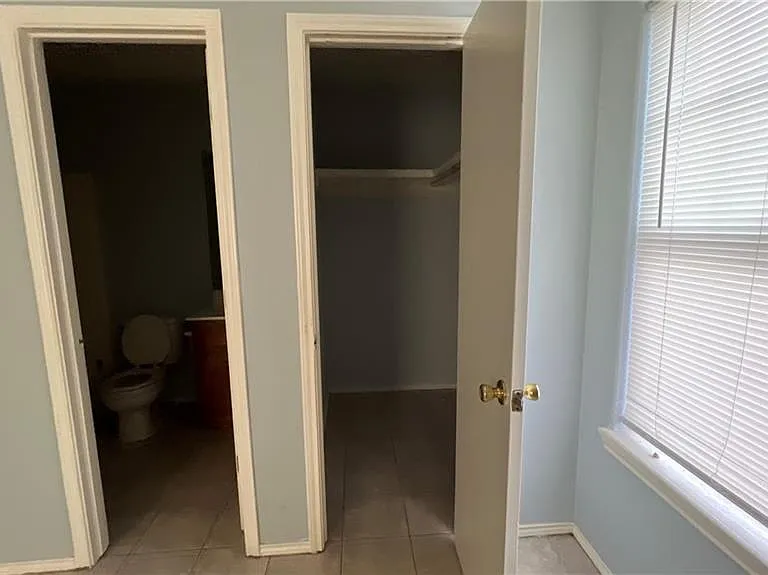 220 N Glasscock Blvd — Photo 11