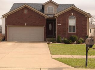 281 Meadowcrest Dr, Mount Washington, KY 40047