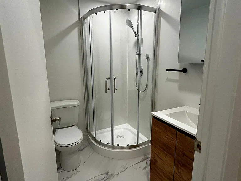 659 Vaughan Rd #2 — Photo 14