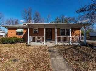 905 Woodbourne Dr, New Albany, IN 47150