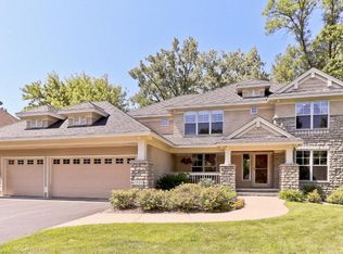 3335 Twin Lake Ct, Little Canada, MN 55127