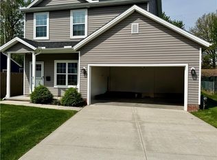 4718 Belle Meadow Rd, Mentor, OH 44060