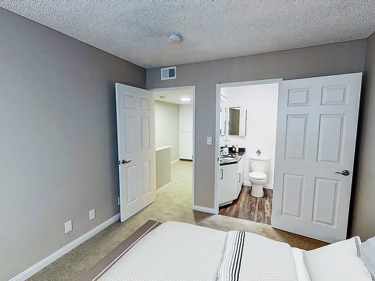 Mentone Apartments — Photo 20
