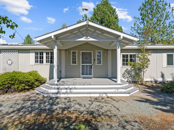 220 Burton Dr, Grants Pass, OR 97527