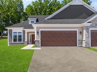 11 Eagle Holw, Penfield, NY 14526