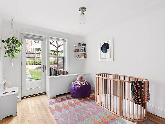 5th image of 581 Putnam Ave #1