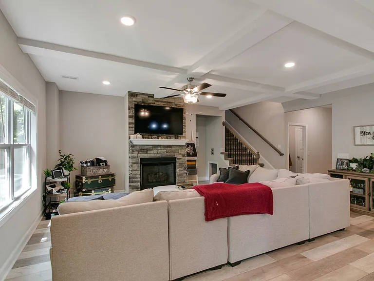 1166 Eagles Nest Ln — Photo 7