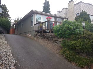 3950 SW Rose St, Seattle, WA 98136