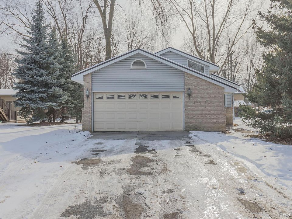 1st image of 2738 E Walton Blvd