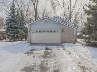 2738 E Walton Blvd, Auburn Hills, MI 48326