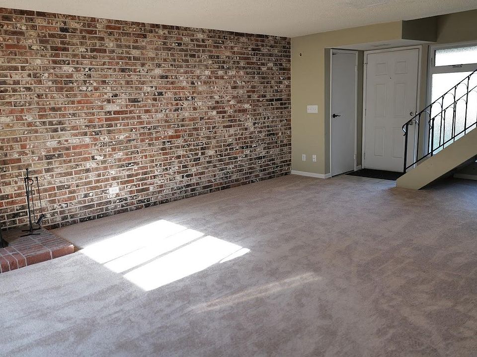 1st image of 14509 NE 6th Pl APT 2