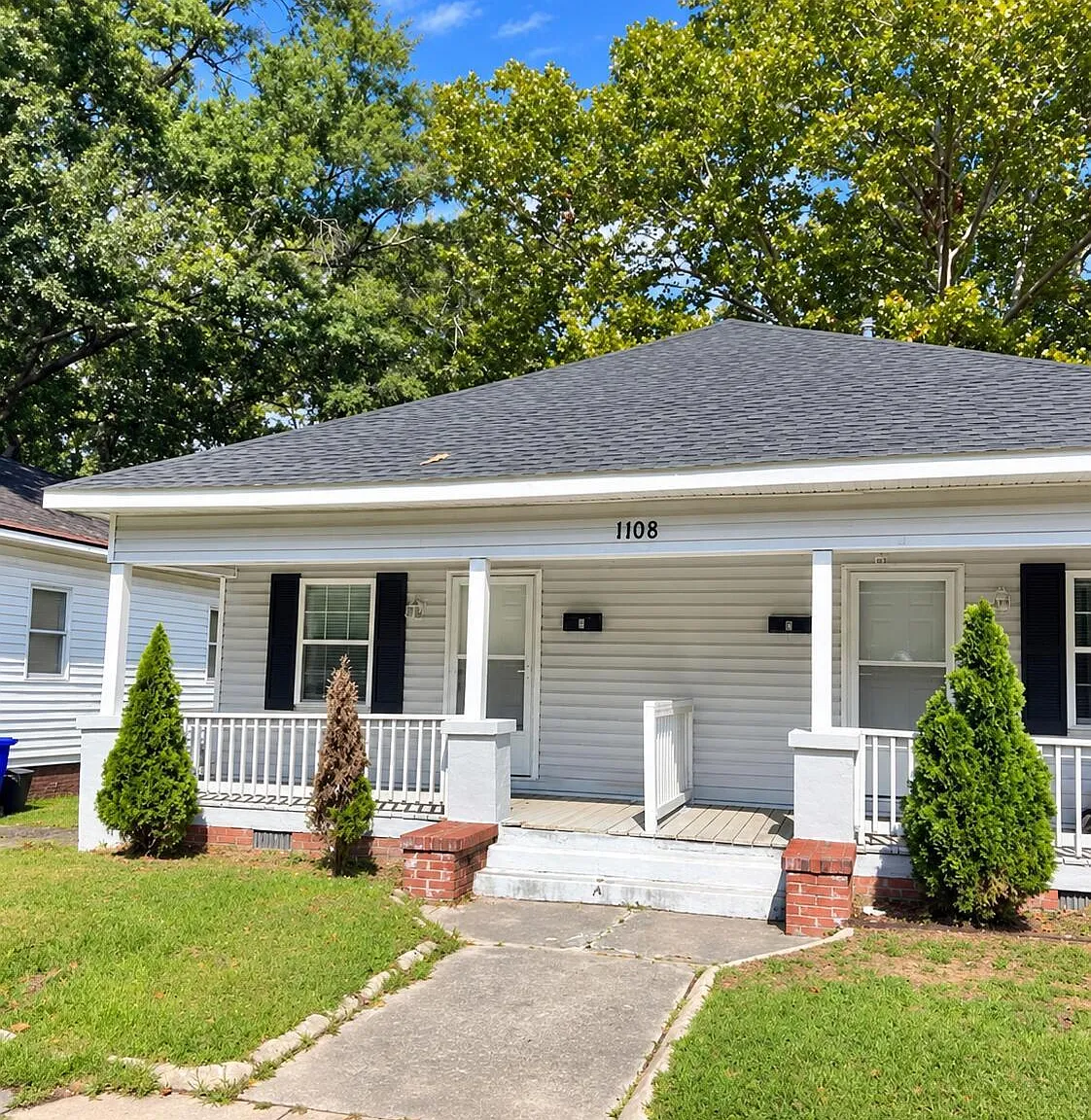 2 bed, 1.0 bath, $1,100 — Photo 2
