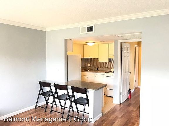 2nd image of 121 Oyster Bay Cir APT 250