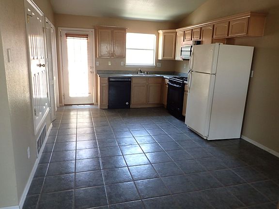5th image of 3516 Tierra Plata Dr