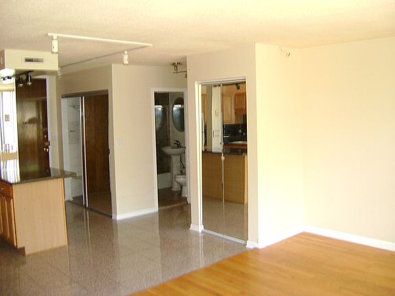 3rd image of 5100 N Marine Dr APT 3C