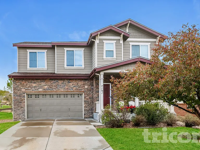 7191 S Oak Hill Cir — Photo 1