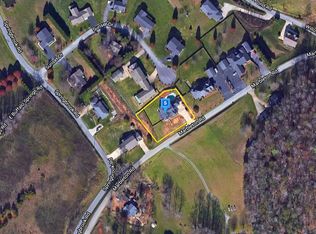 2417 Marbleton Rd, Unicoi, TN 37692