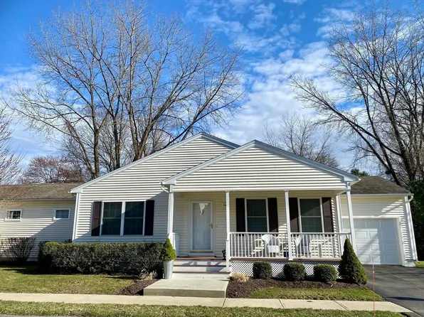 36 Emily Ln Unit 36, Greenfield, MA 01301