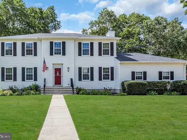 25 Aphrodite Dr, Barnegat, NJ 08005