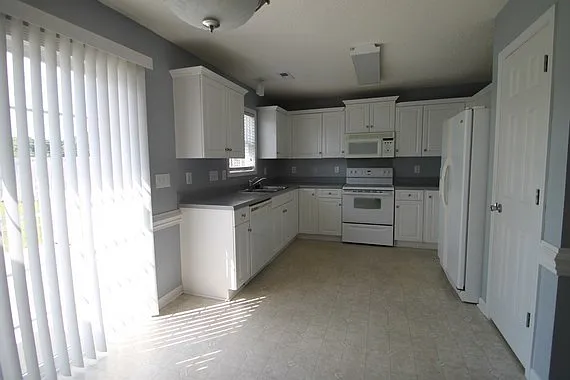 1171 Steele Meadows Dr — Photo 3