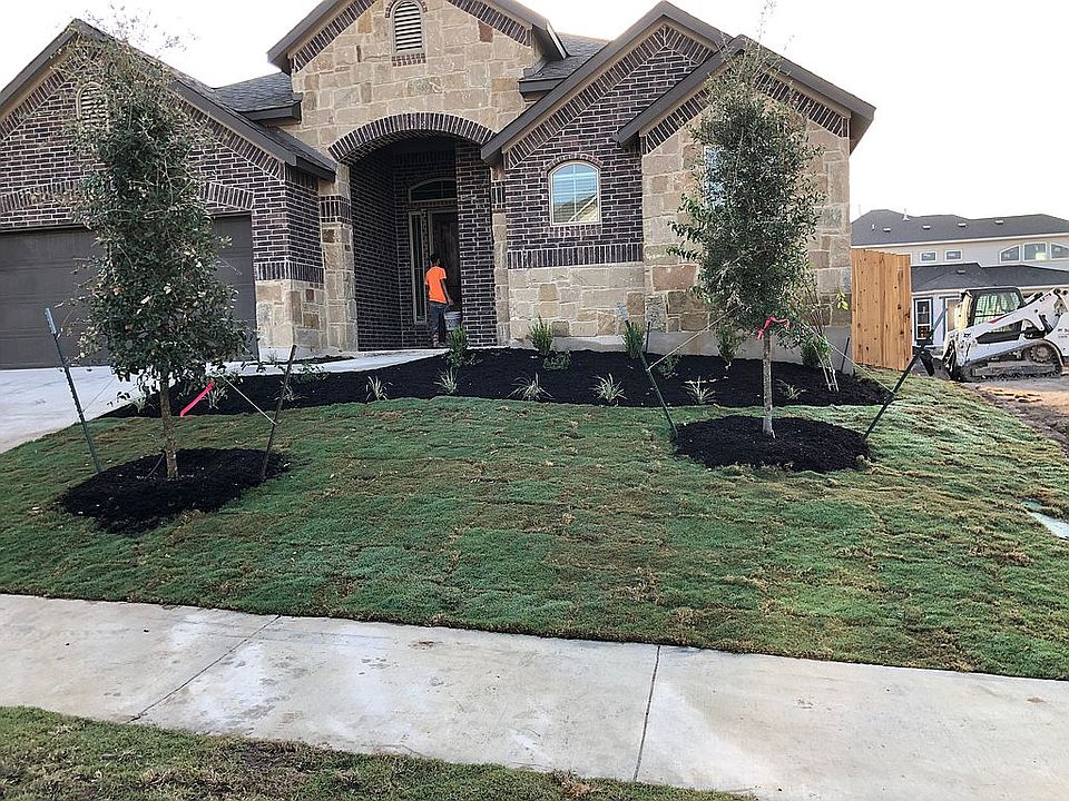 2nd image of 210 Lacy Oak Dr