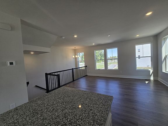 3rd image of 29358 Oxford Dr #1