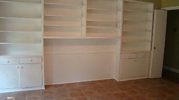 3rd image of 1321 Montclair Cir