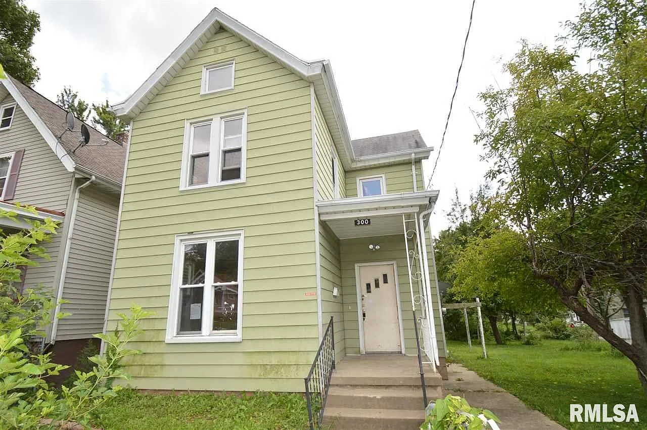 300 E Arcadia Ave photo 1