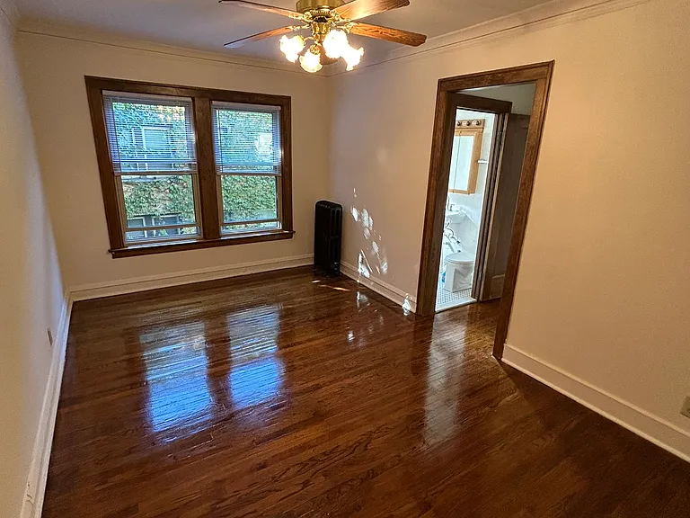 520 W Belden Ave — Photo 36