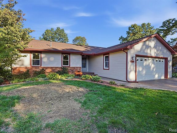 3rd image of 6249 Baldwin Cir