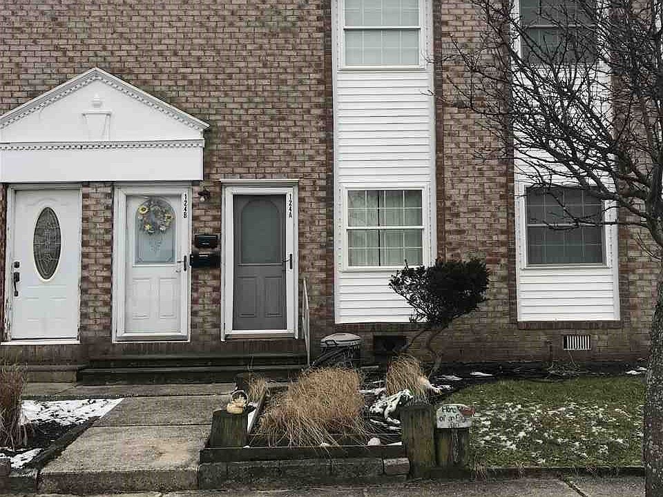 1st image of 124 Seaspray Ct