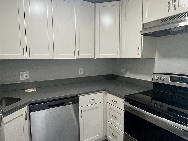 Oak North Apartments — Photo 2